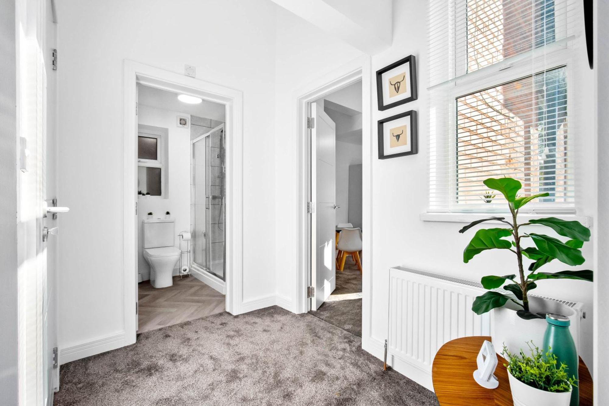 Apartment Luxury - Fast Wifi - Netflix - On Street Parking 1br Birmingham