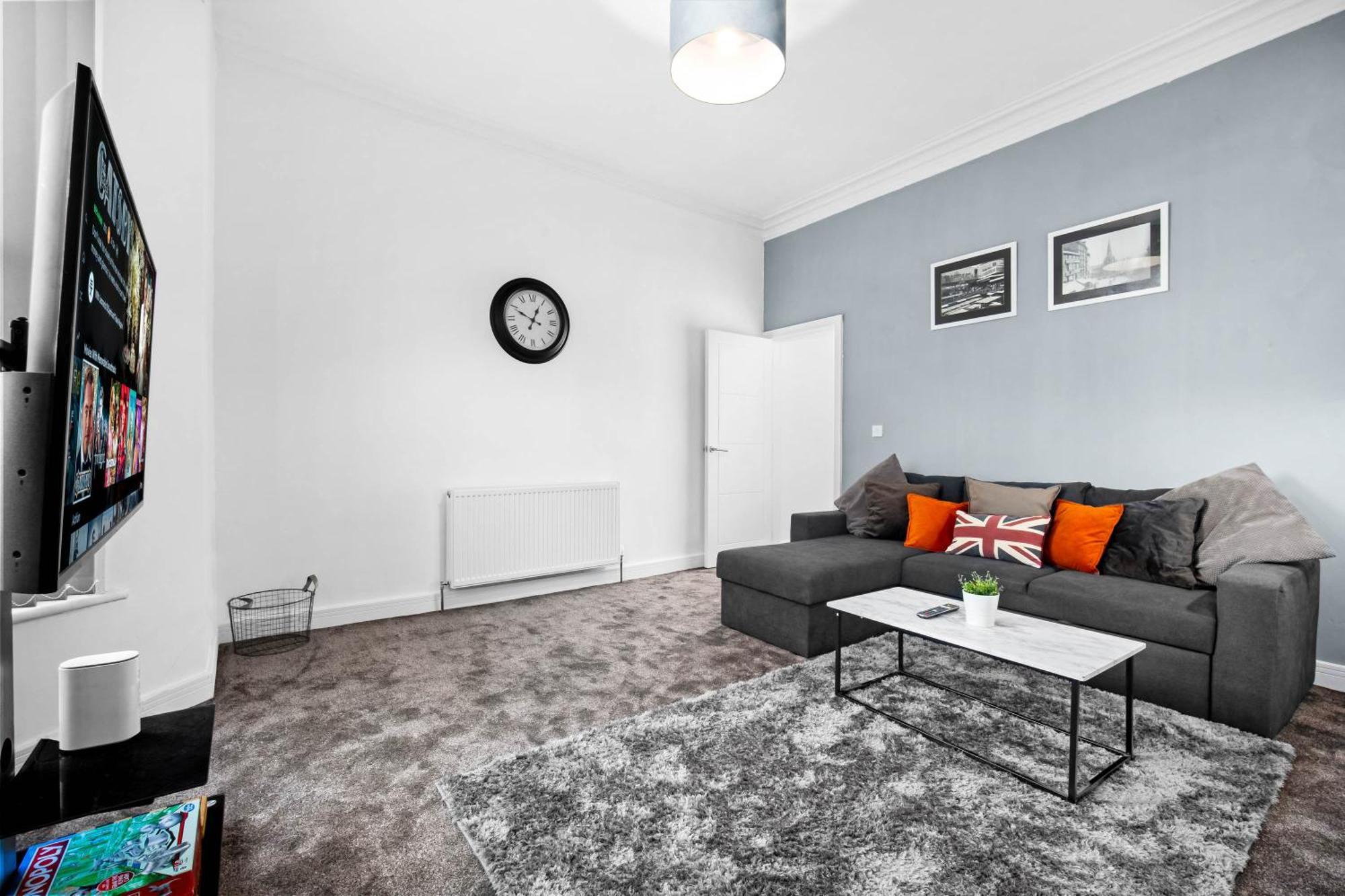 Apartment Luxury - Fast Wifi - Netflix - On Street Parking 1br Birmingham